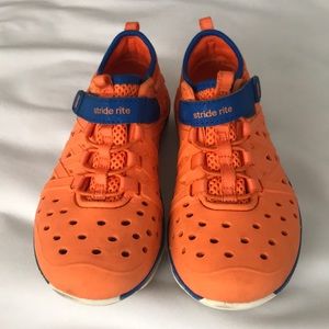 Stride Rite Phibian Shoes